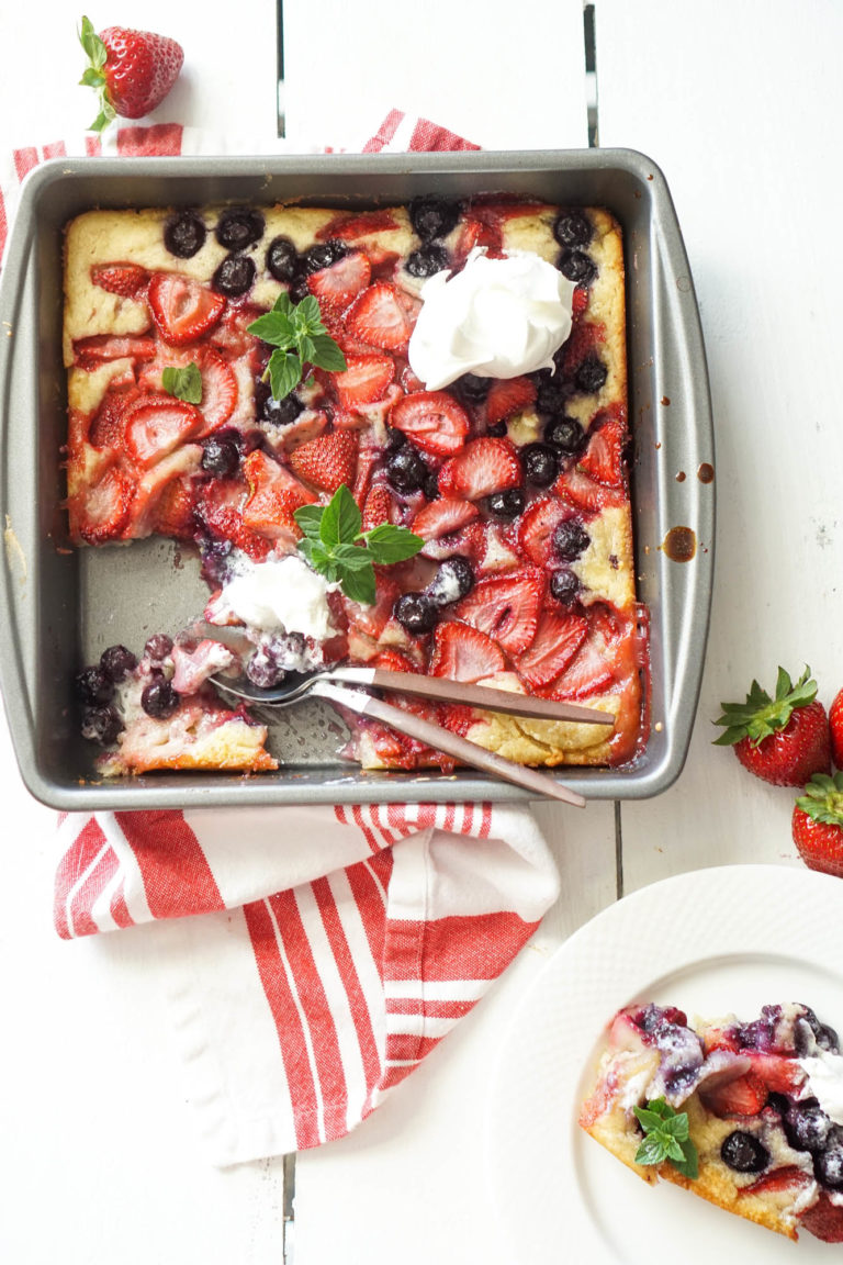 Summer Berry Cobbler Cake